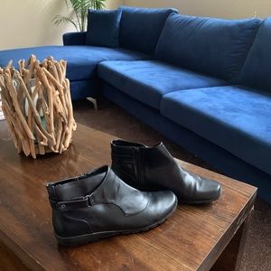 Easy Spirit Leather Booties